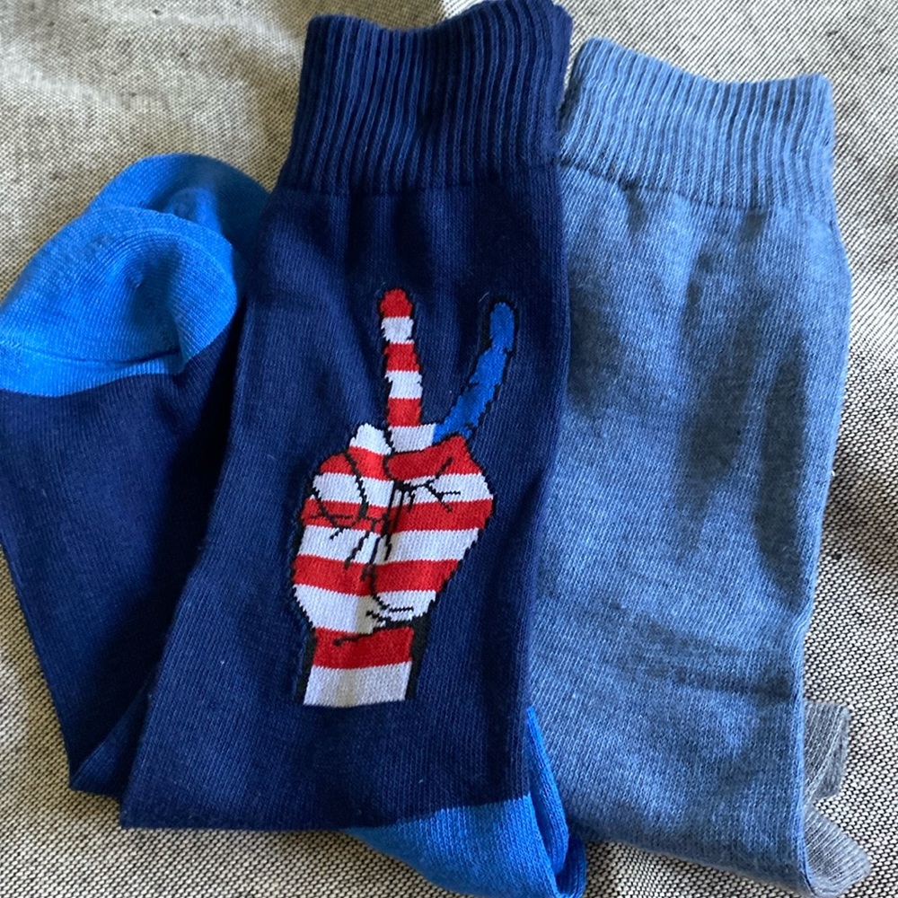 Patriotic Flag Peace USA Stars Stripes Socks red white blue New 2 pairs 6-12